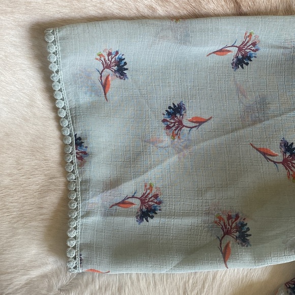 Crochet Trim Open Front Top/Kimono - Picture 3 of 4